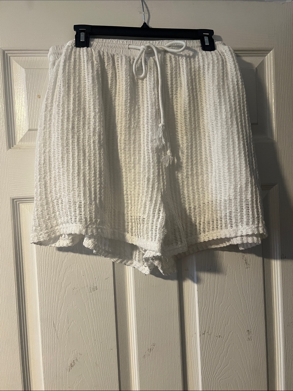 Gilli White Crochet High-Rise Drawstring Shorts